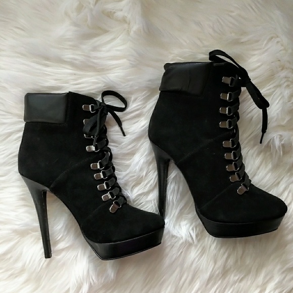 Colin Stuart Shoes - 😍New Colin Stuart Black Suede Lace Up Botties